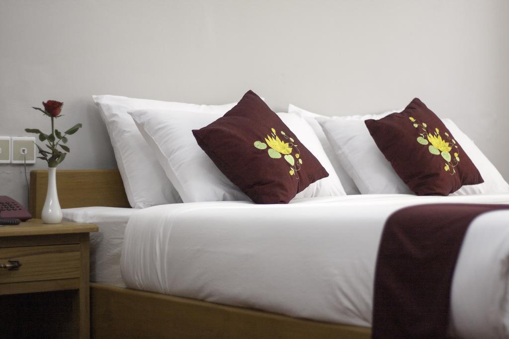 Golden Lotus Inle Hotel Nyaung Shwe Habitación foto
